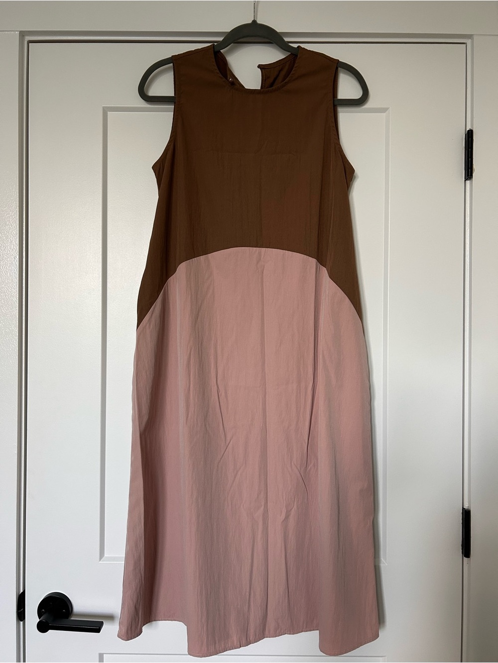 Sleeveless Brown and Pink Colorblock Midi Dress